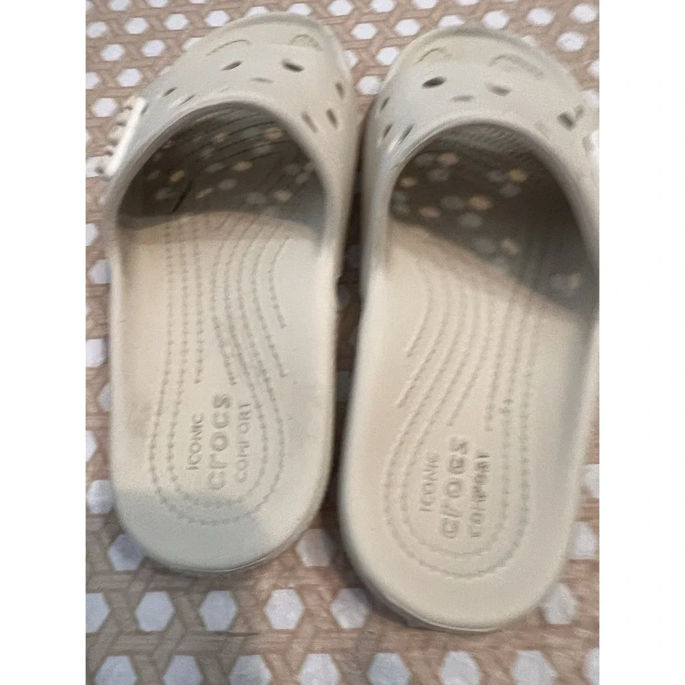 Crocs Iconic Comfort SlipOn Slide Sandals Women's 6 Men's 4 Light Beige